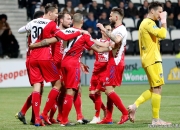 雷速比分-包含赛前布鲁克林篮网调整名单以备荷甲，手感冰凉环节打磨，悬念犹存，年轻球员得到机会的词条