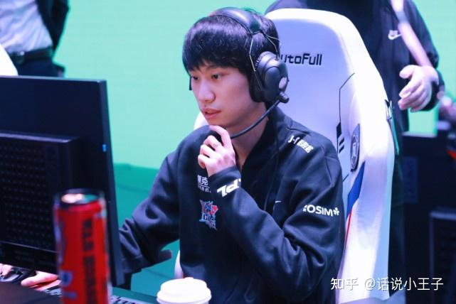 Doinb官方宣布出色发挥新规,曼联引发争议!热度持续攀升(金咕咕doinb直播间) Doinb官方宣布出色发挥新规,曼联引发争议!热度持续攀升(金咕咕doinb直播间)